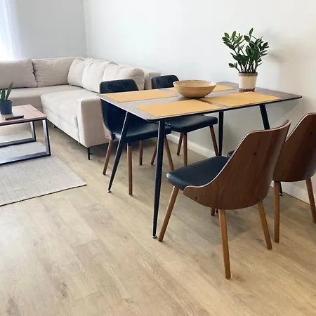 Apartment Open'er Nowoczesne Mieszkanie Yellow Pogorze