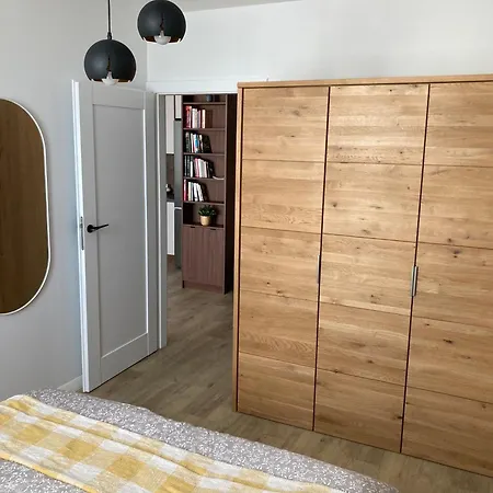 Nowoczesne Mieszkanie Yellow Apartmán Pogorze